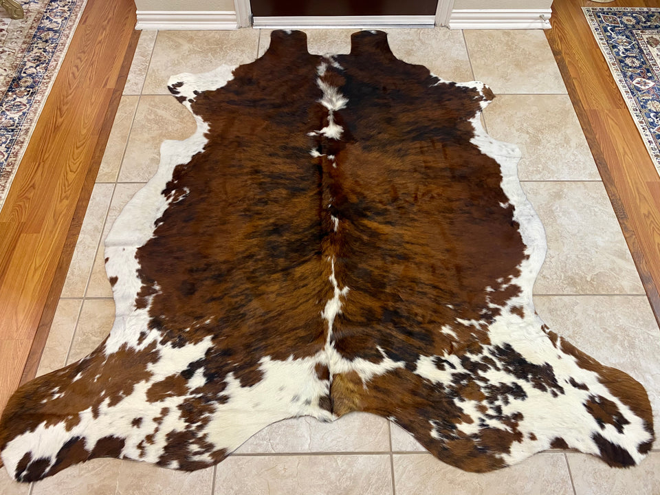 Colombian Cowhide Fur Rug - Natural Exotic Spots - XL/JUMBO