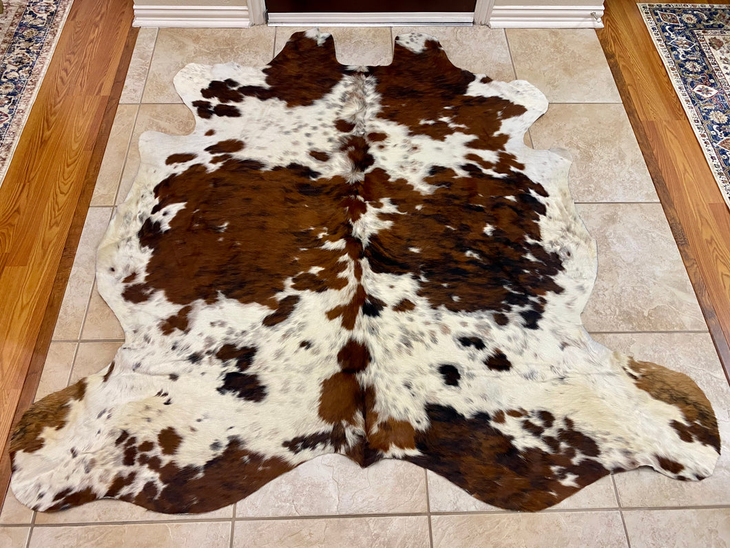 Colombian Cowhide Fur Rug - Natural Exotic Spots - XL/JUMBO
