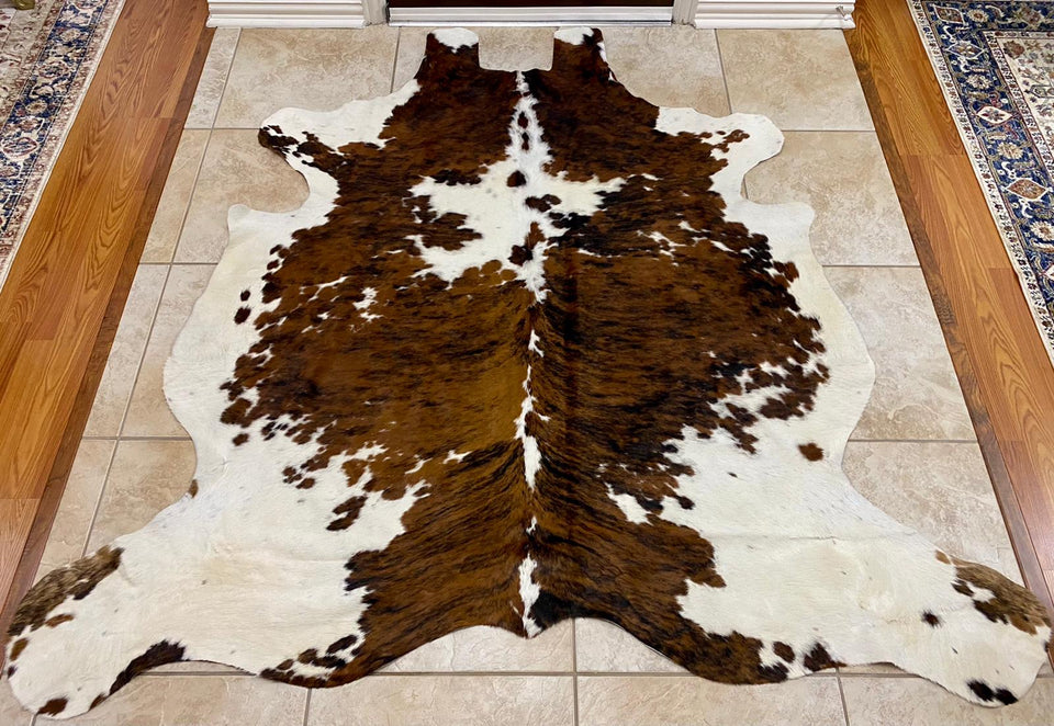 Colombian Cowhide Fur Rug - Natural Exotic Spots - XL/JUMBO -